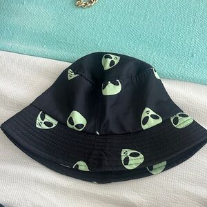Alien Print Black Bucket Hat